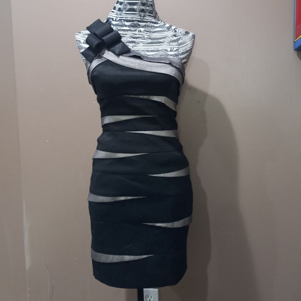 Caché one strap bodycon cocktail dress